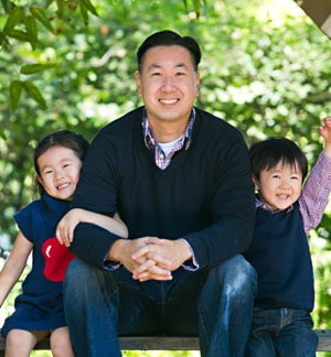 Steve Chou & kids